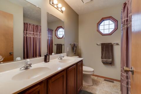 503 Beacon Ct, Bloomington, IL 61704 photo 26