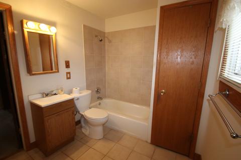 511 Engels Pl, Spring Grove, IL 60081 photo 9