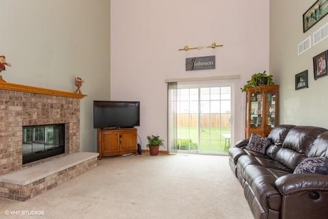 1921 Eagle Dr, Morris, IL 60450 photo 2
