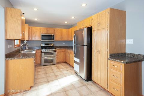 6512 Benich Ln, Plainfield, IL 60586 photo 3