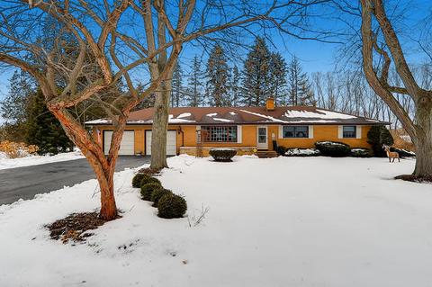 1214 Forest Dr, Elgin, IL 60123 photo 1