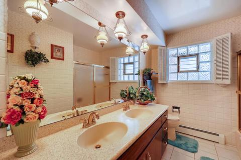 1214 Forest Dr, Elgin, IL 60123 photo 17