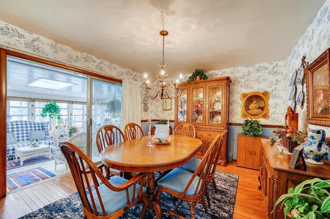 1214 Forest Dr, Elgin, IL 60123 photo 8