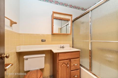 1525 Sander Ct #202, Wheeling, IL 60090 photo 11