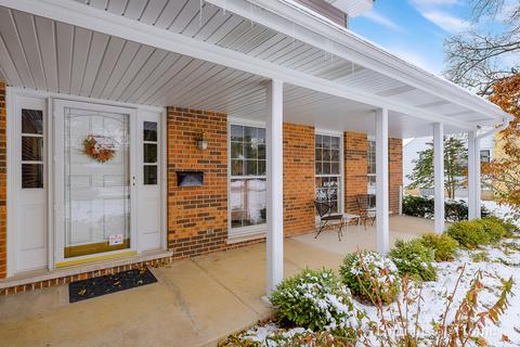 717 Pershing Ave, Wheaton, IL 60189 photo 2