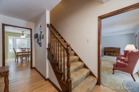 717 Pershing Ave, Wheaton, IL 60189 photo 4