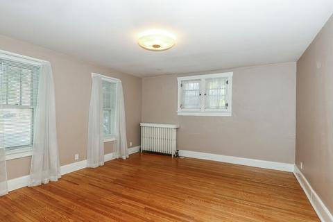 111 S Oak Ave, Bartlett, IL 60103 photo 8