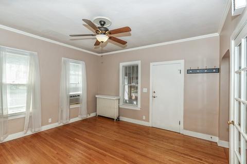 111 S Oak Ave, Bartlett, IL 60103 photo 6