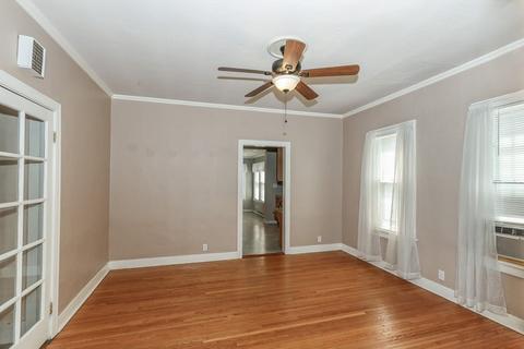 111 S Oak Ave, Bartlett, IL 60103 photo 4
