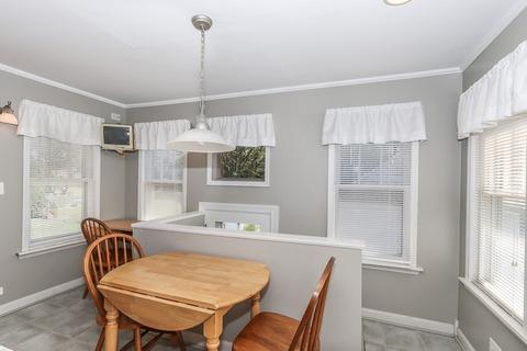 111 S Oak Ave, Bartlett, IL 60103 photo 14