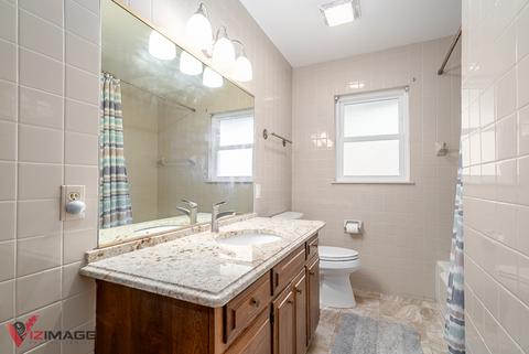 529 12th St, Lockport, IL 60441 photo 8