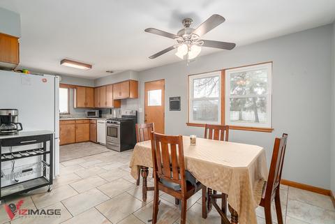 529 12th St, Lockport, IL 60441 photo 2