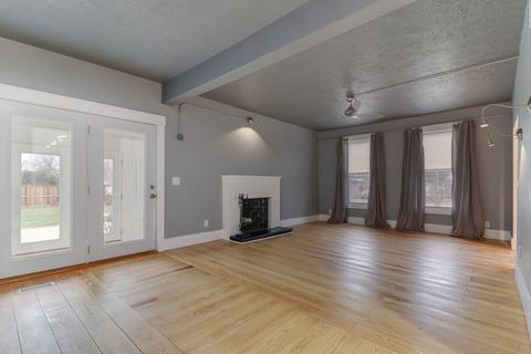 301 E Walnut St, Hudson, IL 61748 photo 20