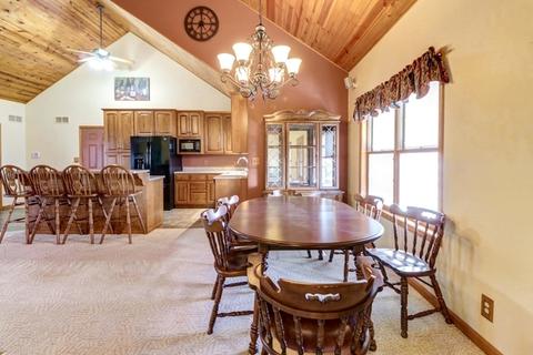 136 S Shrs, Sullivan, IL 61951 photo 14