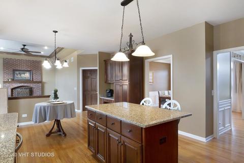26 W061 Deerpoint Dr, Wheaton, IL 60187 photo 7