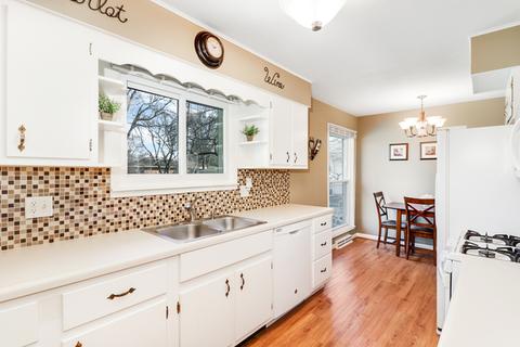 902 N Maple St, Normal, IL 61761 photo 3