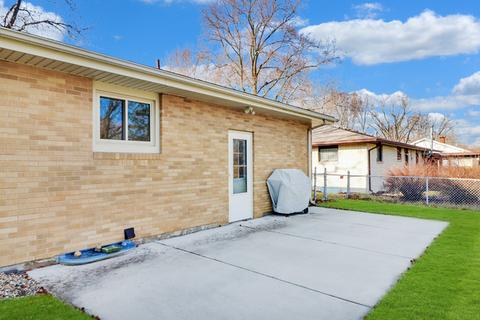 902 N Maple St, Normal, IL 61761 photo 39