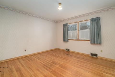 227 Walnut St, Seneca, IL 61360 photo 8