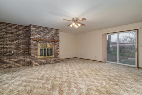 227 Walnut St, Seneca, IL 61360 photo 2