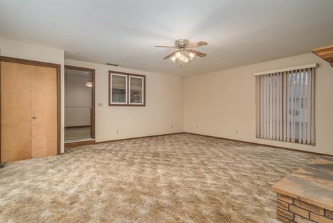 227 Walnut St, Seneca, IL 61360 photo 3