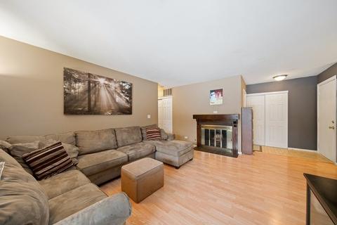 2710 Northampton Dr #D1, Rolling Meadows, IL 60008 photo 3