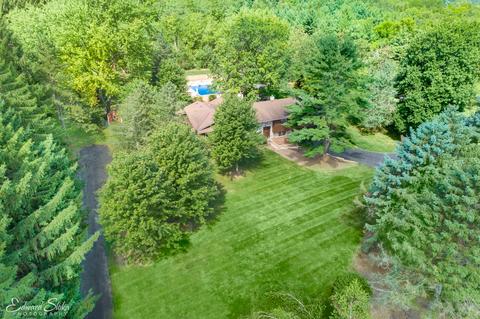 711 Cherry Valley Rd, Mchenry, IL 60050 photo 2