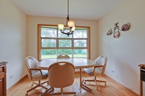 162 Ambleside Rd, Des Plaines, IL 60016 photo 12