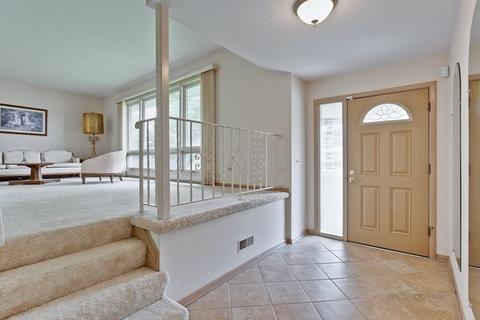 162 Ambleside Rd, Des Plaines, IL 60016 photo 4