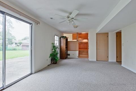 162 Ambleside Rd, Des Plaines, IL 60016 photo 24