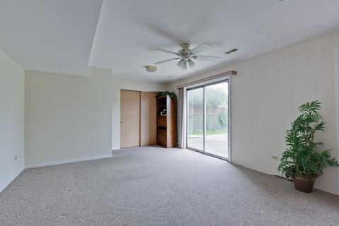 162 Ambleside Rd, Des Plaines, IL 60016 photo 23