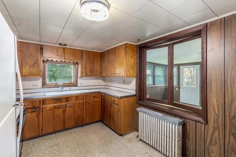108 Barrington Ave, East Dundee, IL 60118 photo 5