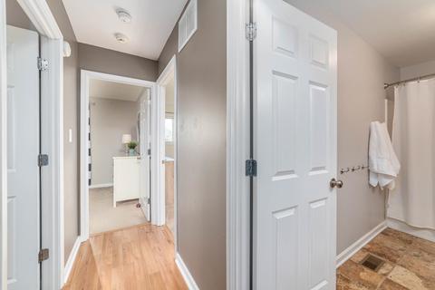 1640 Kent Rd, Hoffman Estates, IL 60169 photo 18