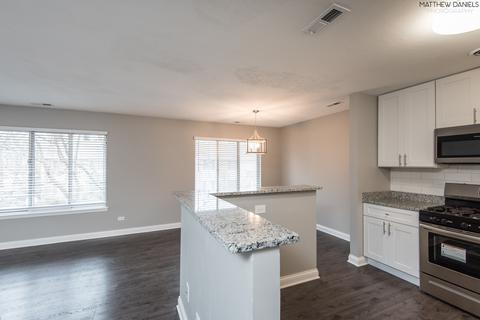 1745 Robin Walk #B, Hoffman Estates, IL 60169 photo 5