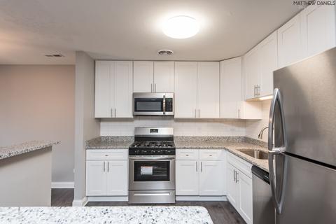 1745 Robin Walk #B, Hoffman Estates, IL 60169 photo 4