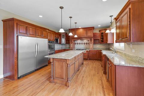 7920 Pineview Ln, Frankfort, IL 60423 photo 10