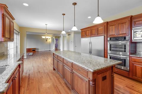 7920 Pineview Ln, Frankfort, IL 60423 photo 12