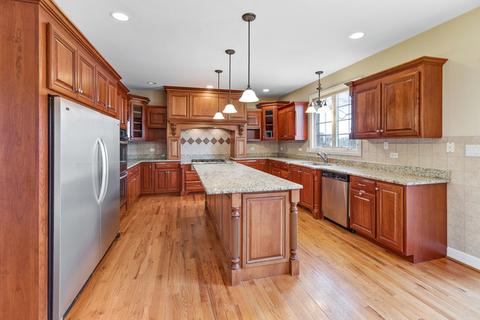 7920 Pineview Ln, Frankfort, IL 60423 photo 11