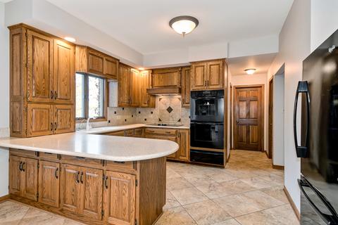 549 Devon Dr, Burr Ridge, IL 60527 photo 8