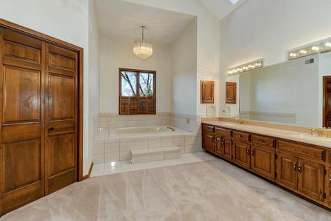 549 Devon Dr, Burr Ridge, IL 60527 photo 20