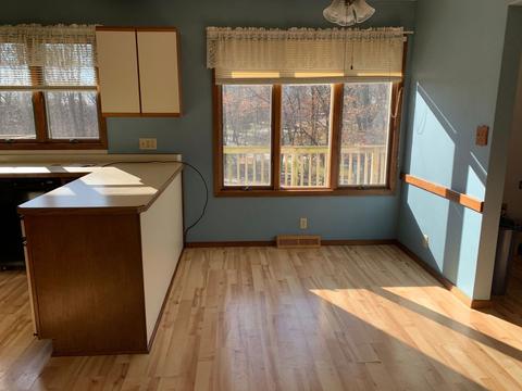 2751 S Deer Path Trl, Freeport, IL 61032 photo 7