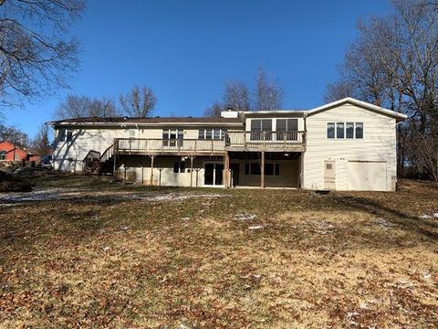 2751 S Deer Path Trl, Freeport, IL 61032 photo 3
