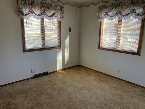 2751 S Deer Path Trl, Freeport, IL 61032 photo 17
