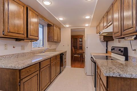 306 Raleigh Ct, Normal, IL 61761 photo 5