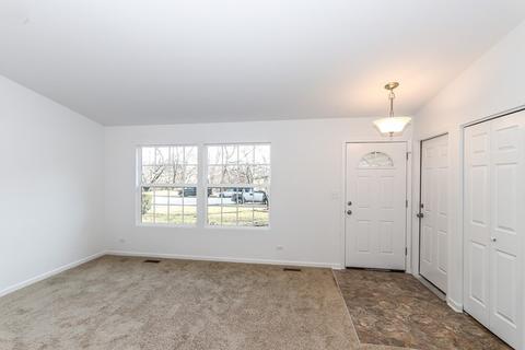 394 Campus Dr, Elgin, IL 60120 photo 3