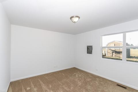 394 Campus Dr, Elgin, IL 60120 photo 12
