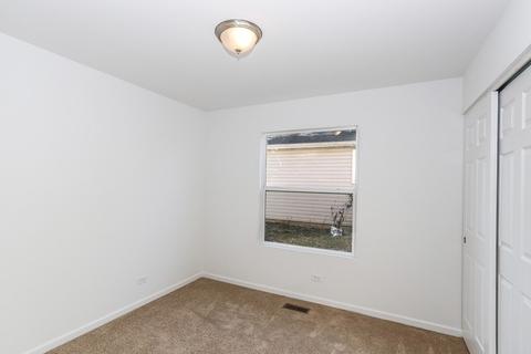 394 Campus Dr, Elgin, IL 60120 photo 18