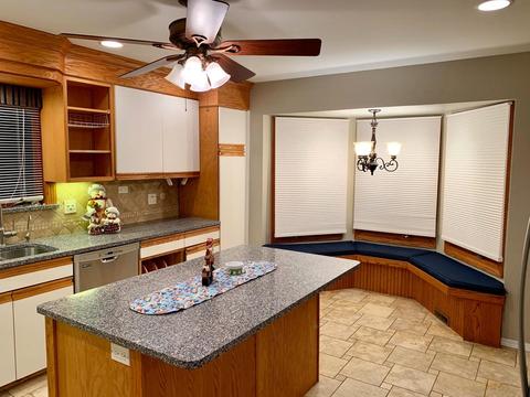 1910 Cyndi Ct, Rolling Meadows, IL 60008 photo 8