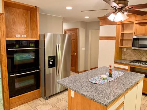 1910 Cyndi Ct, Rolling Meadows, IL 60008 photo 7