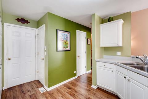 1137 E Danbury Dr, Cary, IL 60013 photo 6