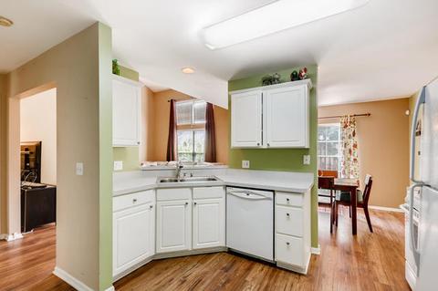 1137 E Danbury Dr, Cary, IL 60013 photo 7